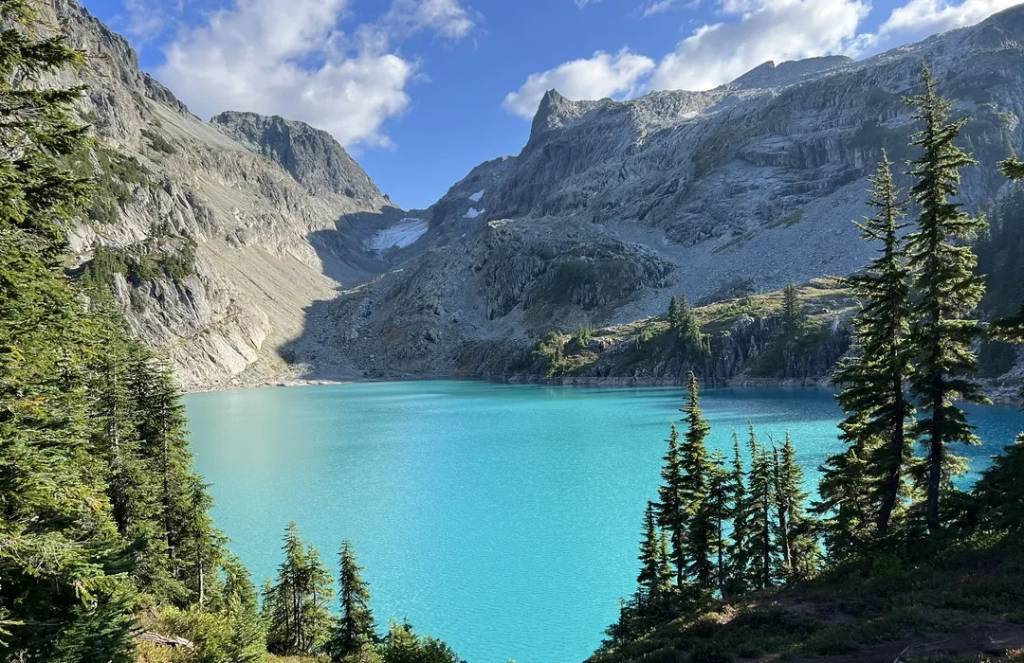 Hyas Lake